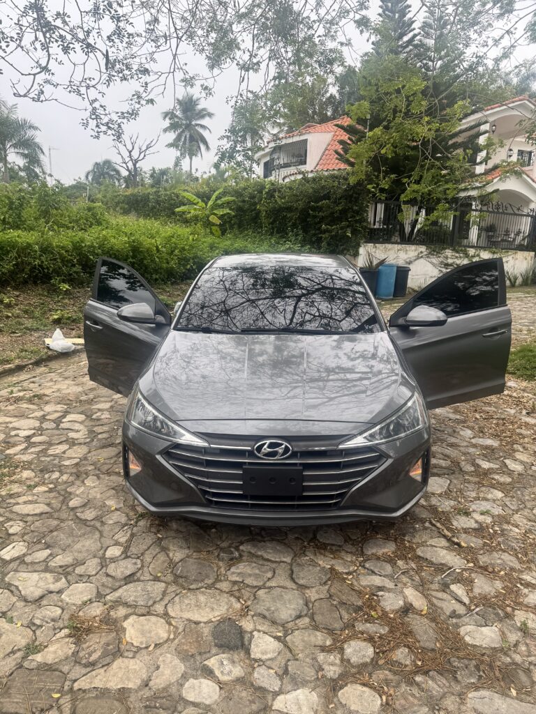 Hyundai Elantra SEL 2020