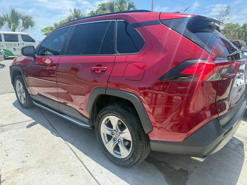 Toyota RAV4 XLE 2022