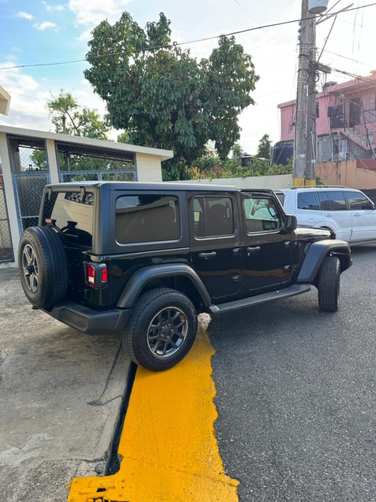 Jeep Wrangler Unlimited Sport 2022