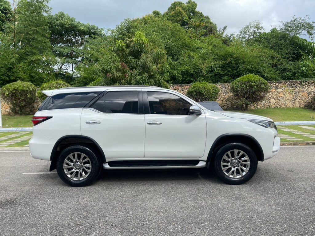 Toyota Fortuner SRV 2022