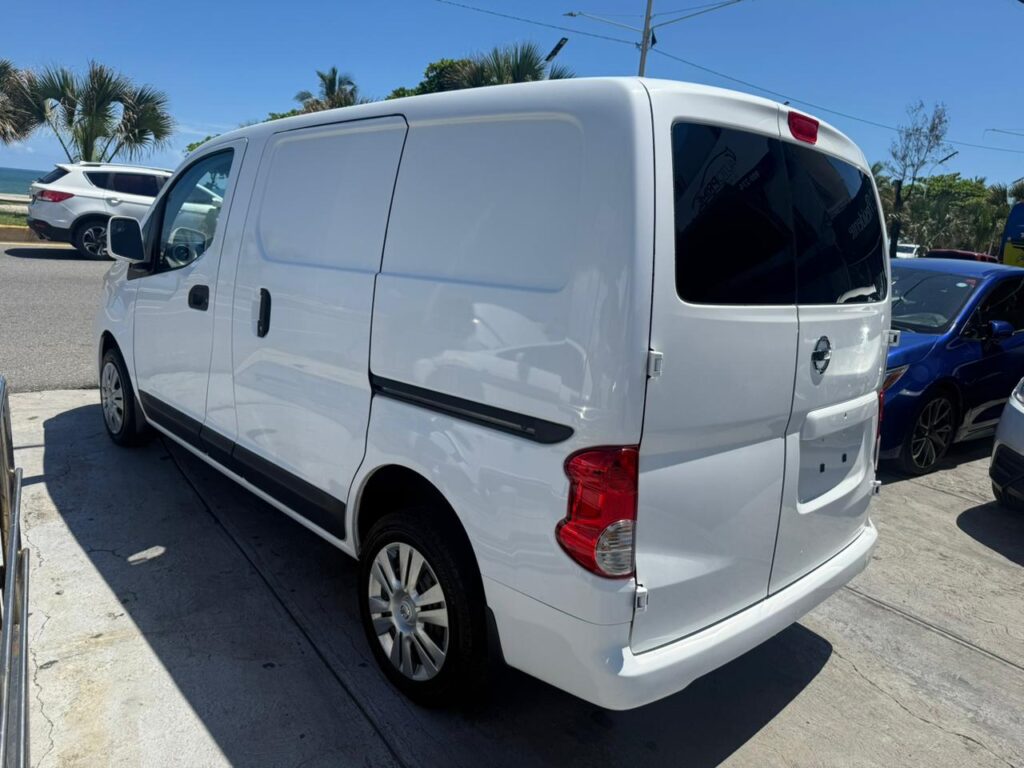 Nissan NV200 2020