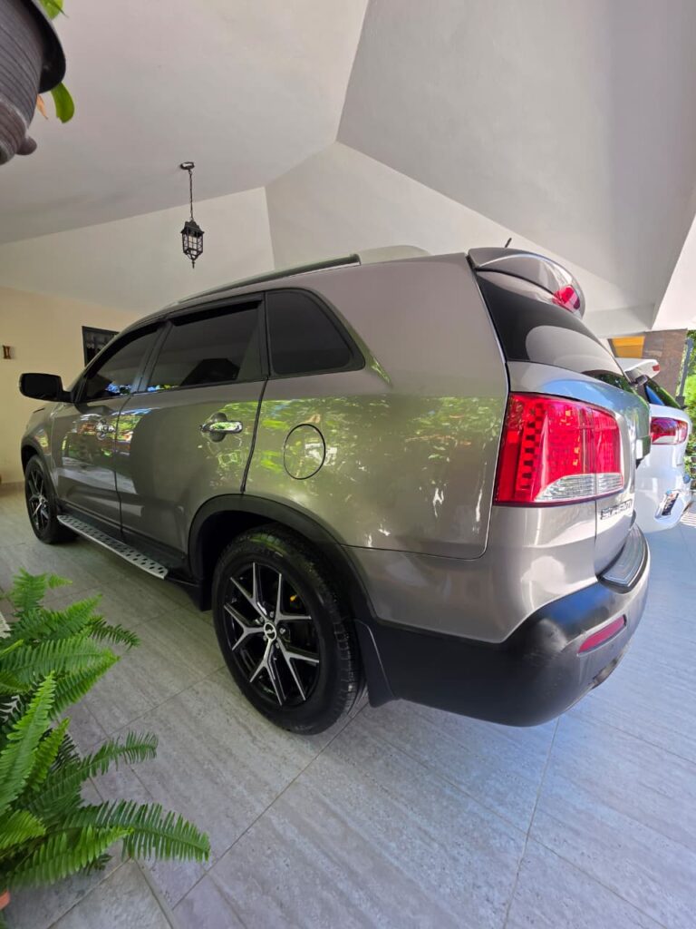 Kia Sorento EX 2012
