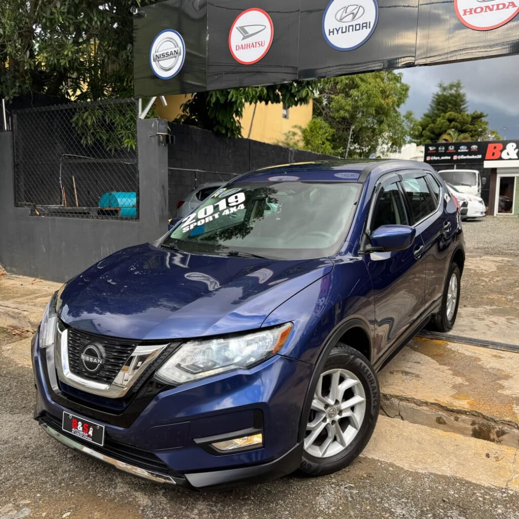 Nissan Rogue Sport S 2019