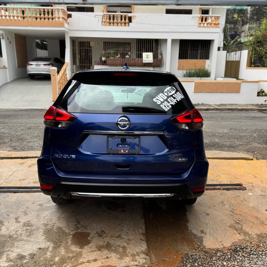 Nissan Rogue Sport S 2019