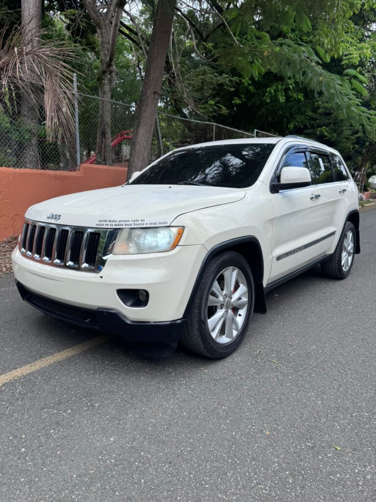Jeep Grand Cherokee Laredo 2012