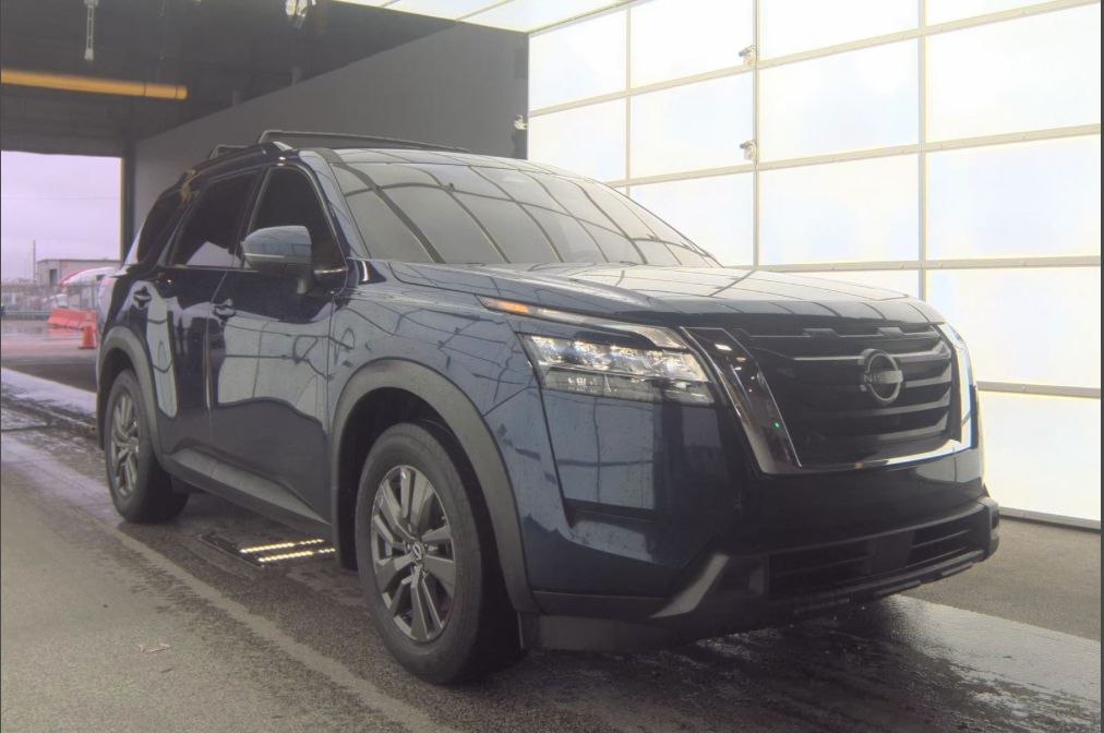 Nissan Pathfinder SV 2022
