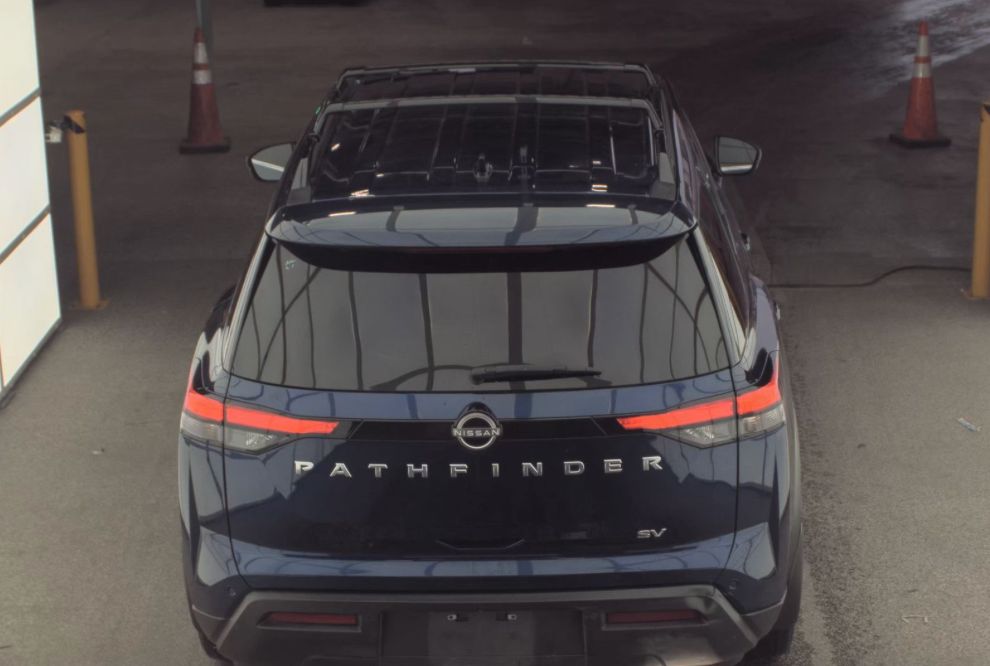 Nissan Pathfinder SV 2022