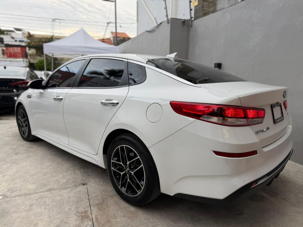 Kia Optima LX 2020