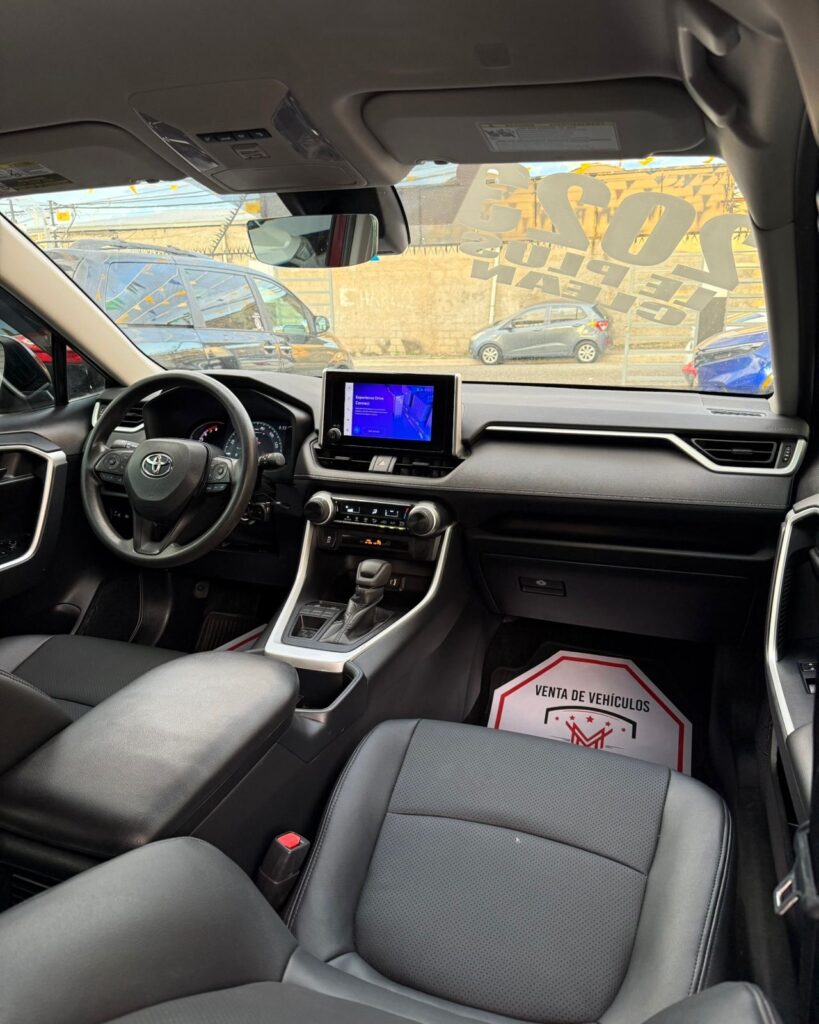 Toyota RAV4 LE Plus 2023