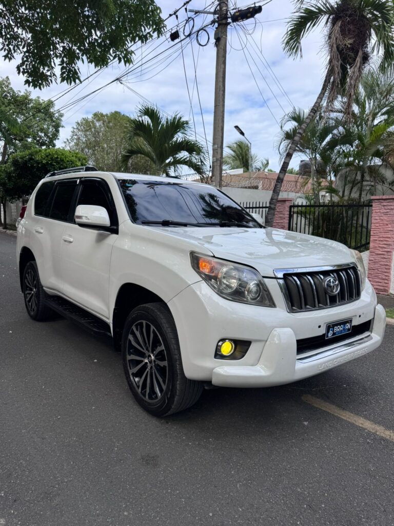 Toyota Land Cruiser Prado VX 2011