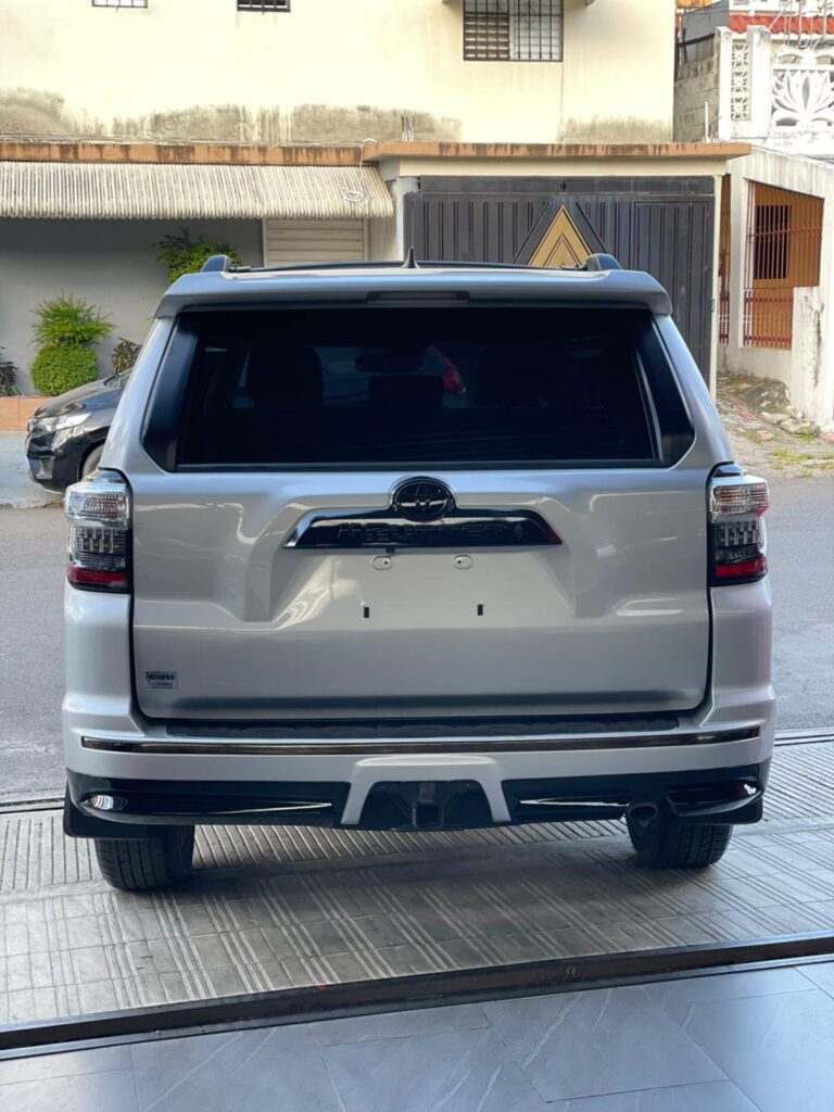 Toyota 4Runner Limited Nightshade 2021