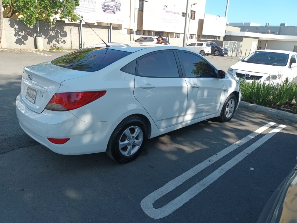 Hyundai Accent 2015