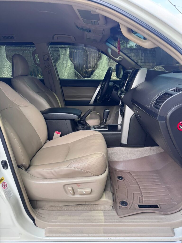 Toyota Land Cruiser Prado VX 2011