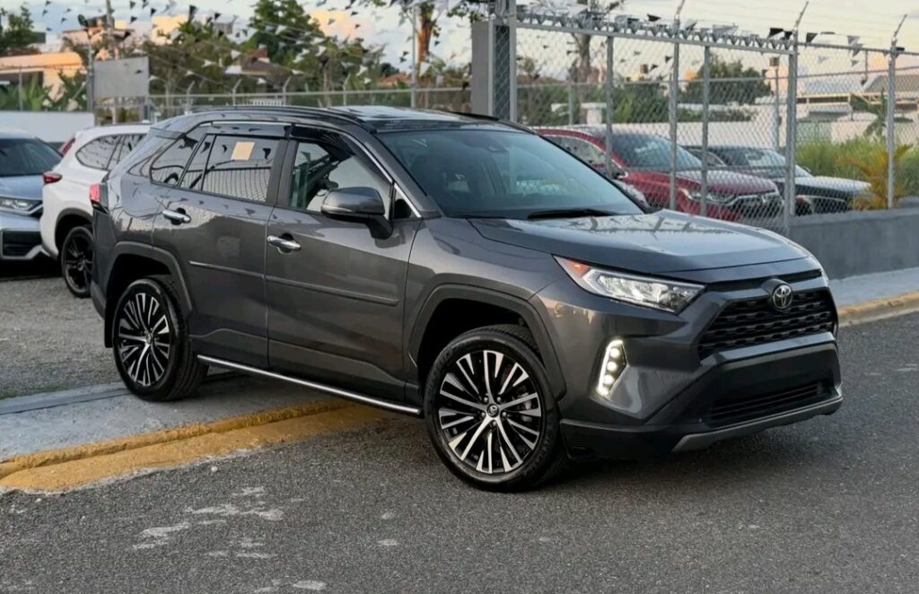 Toyota RAV4 XLE 2022
