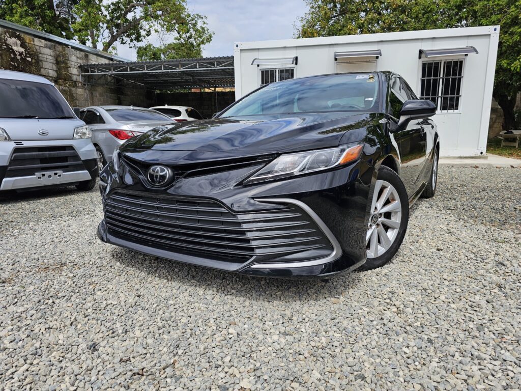 Toyota Camry LE 2021