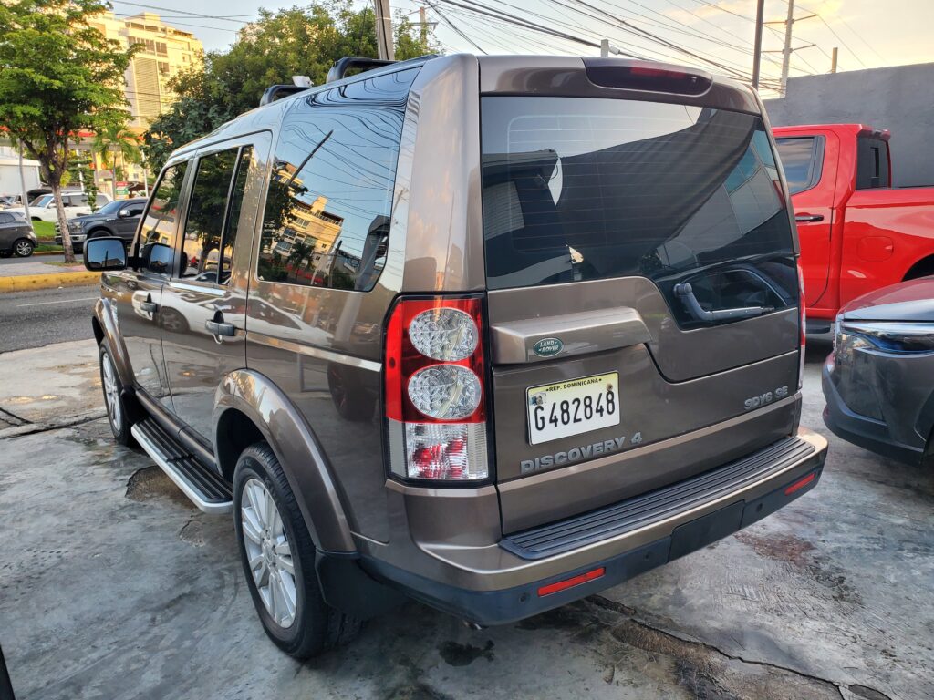 Land Rover Discovery SDV6 SE 2011