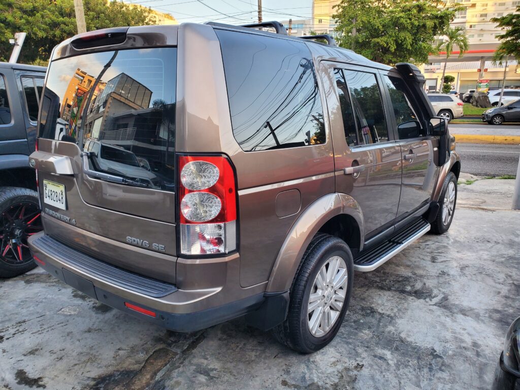 Land Rover Discovery SDV6 SE 2011