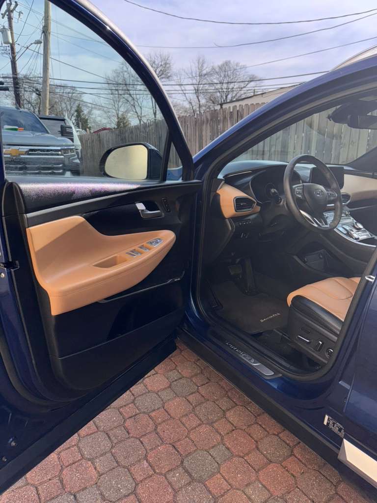 Hyundai Santa Fe Limited 2023