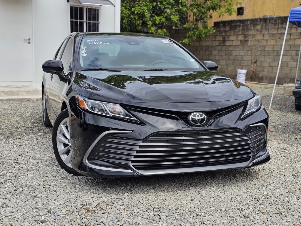 Toyota Camry LE 2021