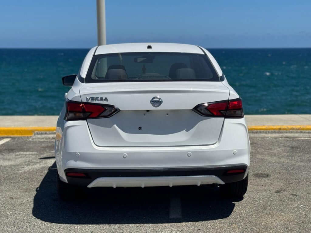 Nissan Versa S Plus 2021