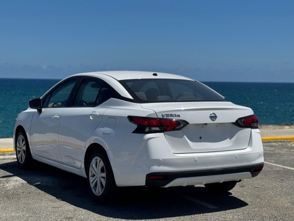 Nissan Versa S Plus 2021