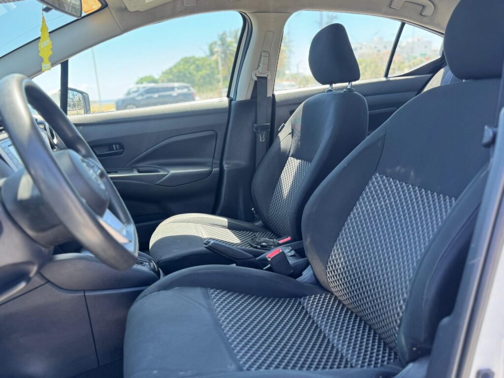 Nissan Versa S Plus 2021