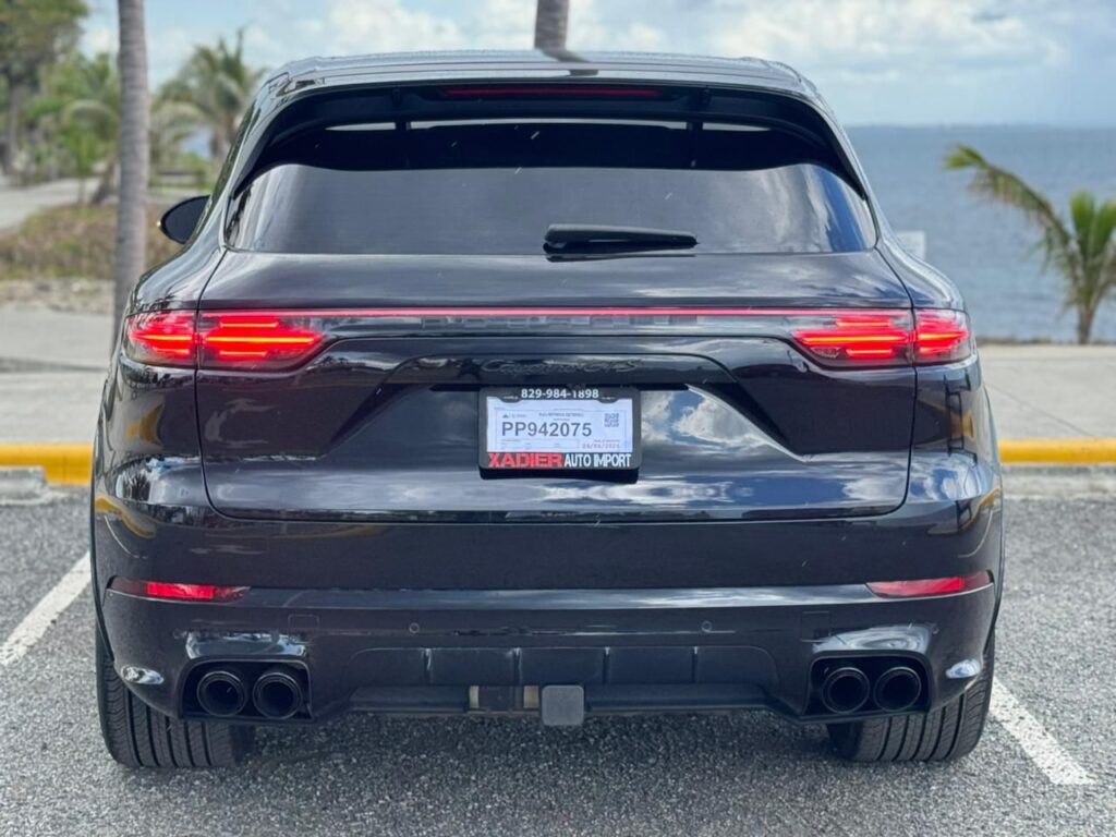 Porsche Cayenne GTS 2021