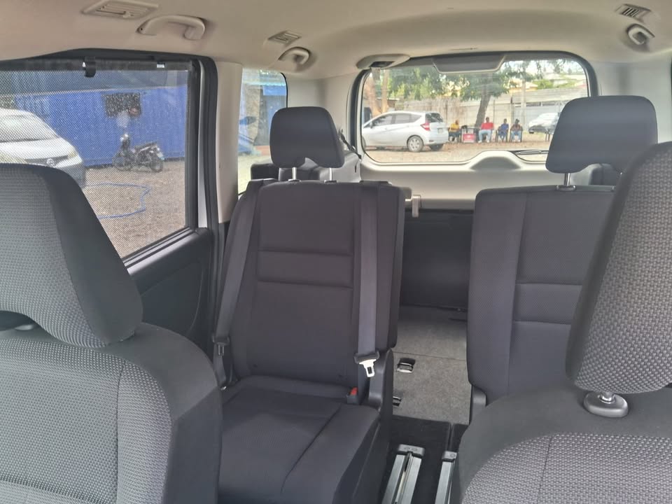 Nissan Serena 2020