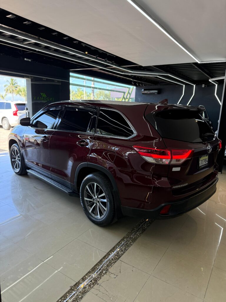 Toyota Highlander XLE 2019