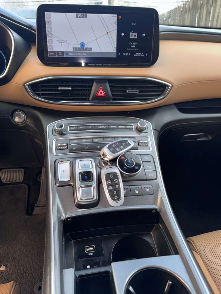 Hyundai Santa Fe Limited 2023