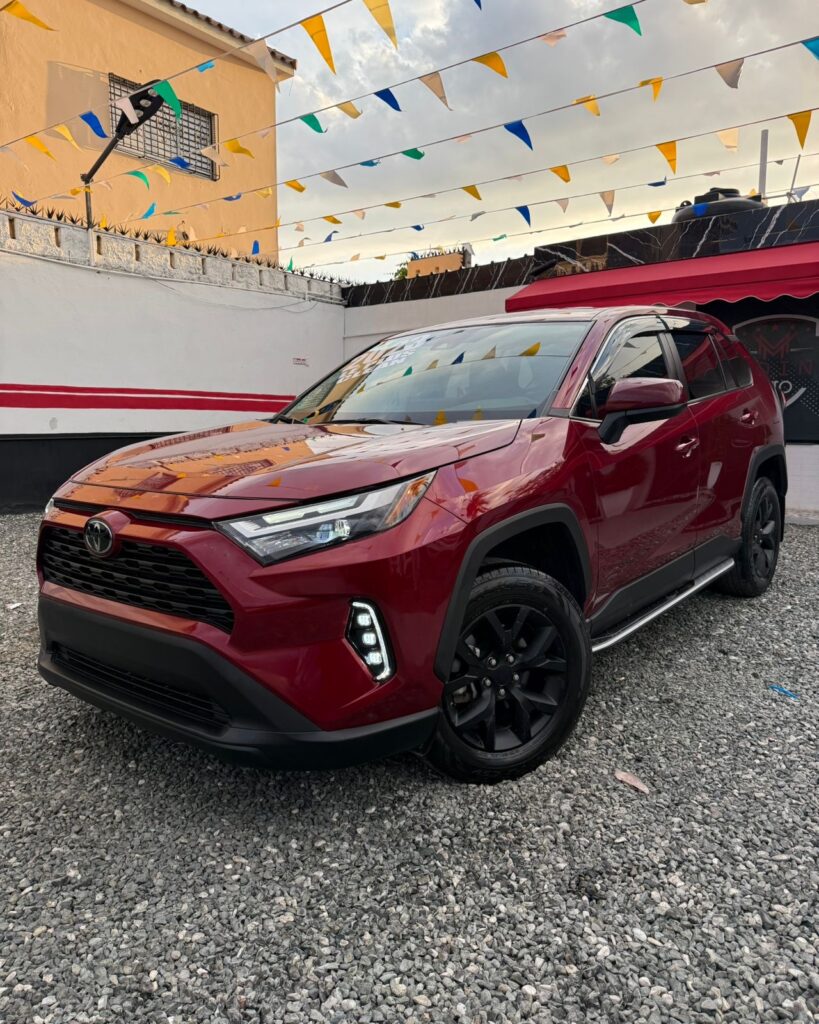 Toyota RAV4 LE Plus 2023