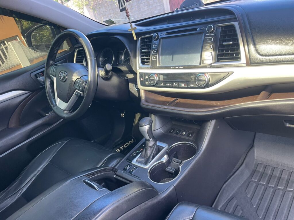 Toyota Highlander XLE 2017