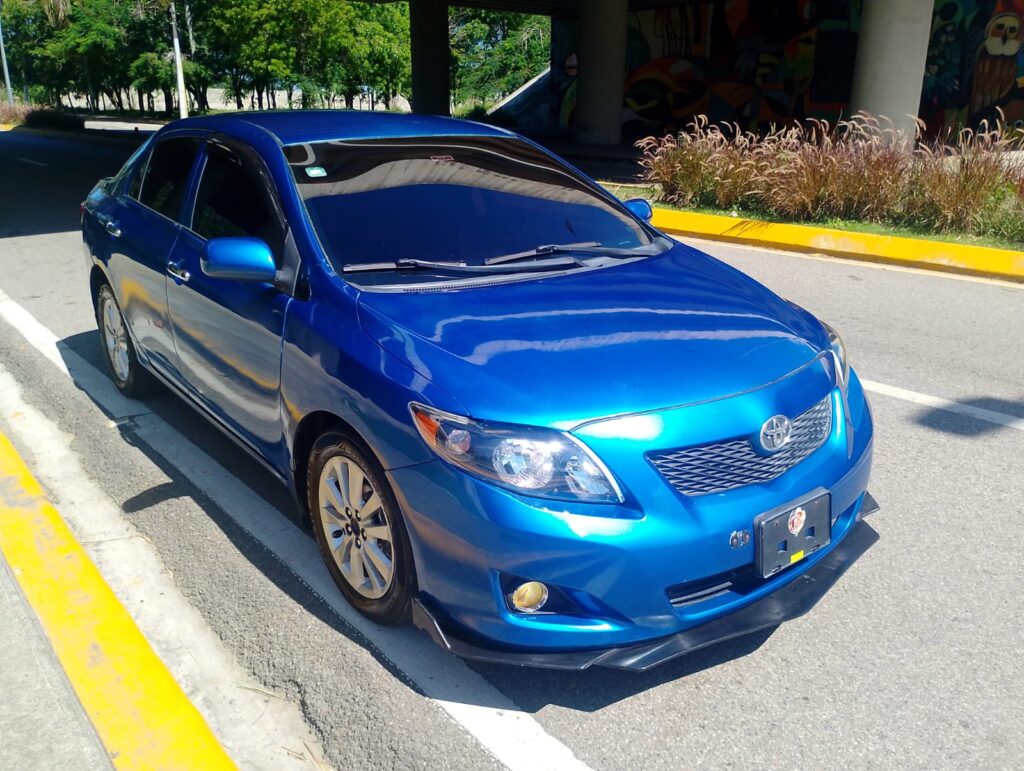 Toyota Corolla LE 2009
