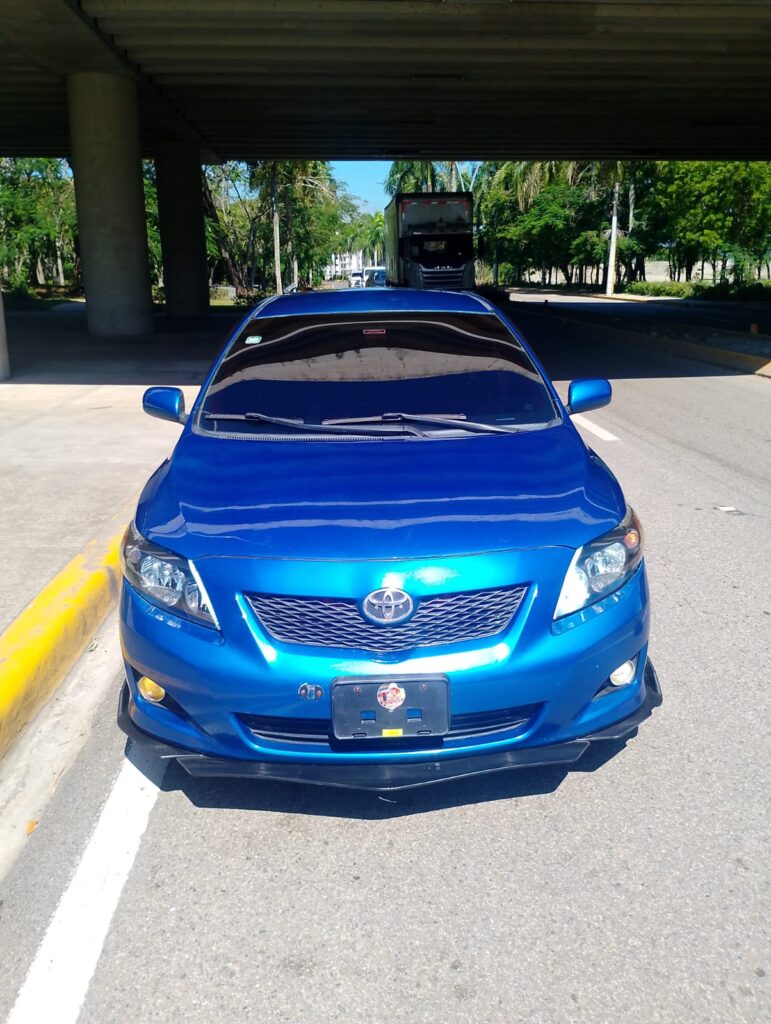 Toyota Corolla LE 2009