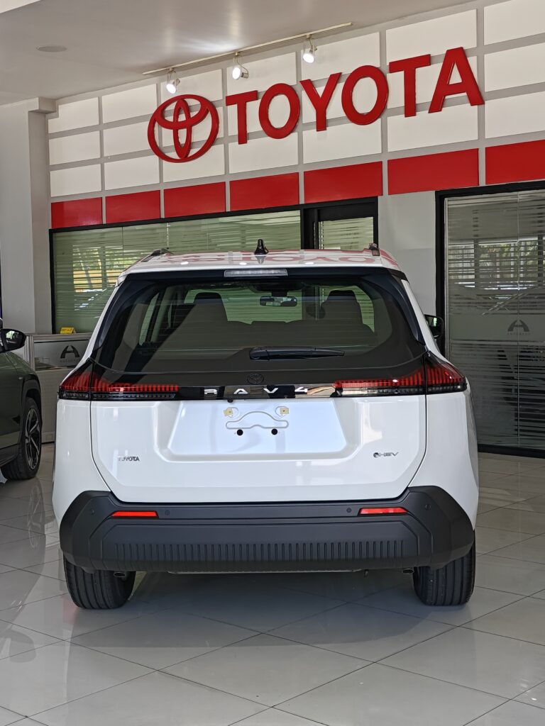 Toyota RAV4 LE 2027