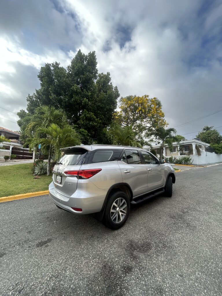 Toyota Fortuner SRV 2020