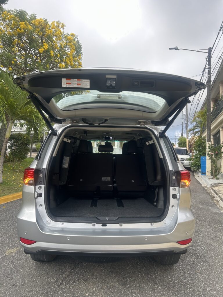 Toyota Fortuner SRV 2020