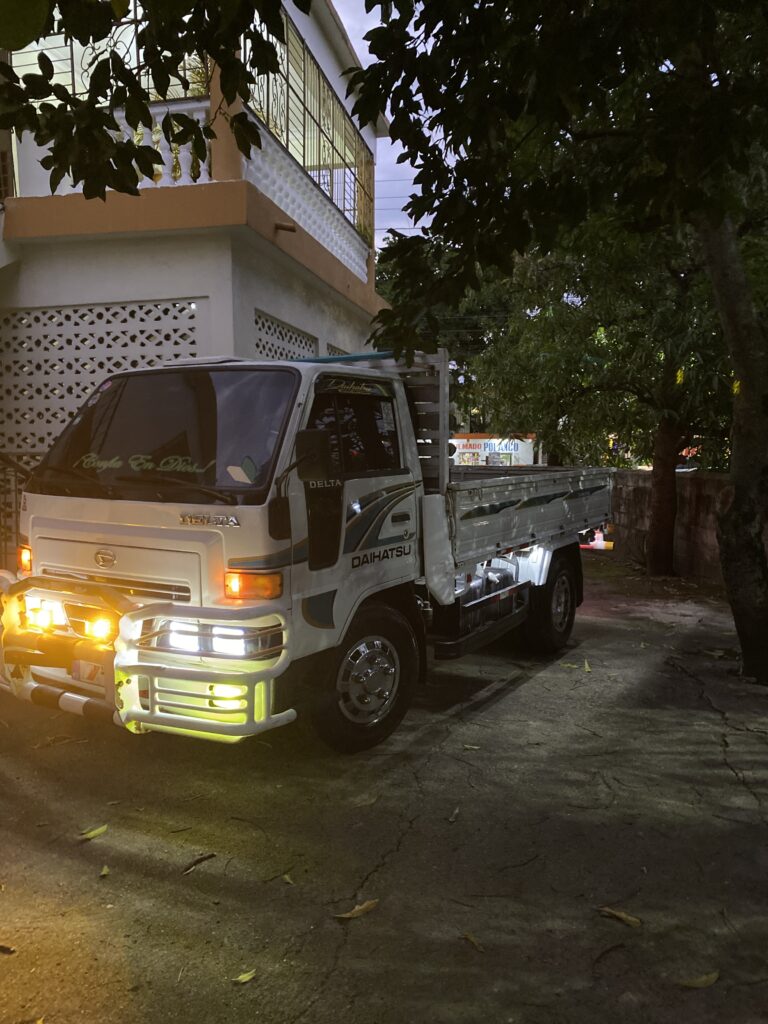 Daihatsu Delta 2006