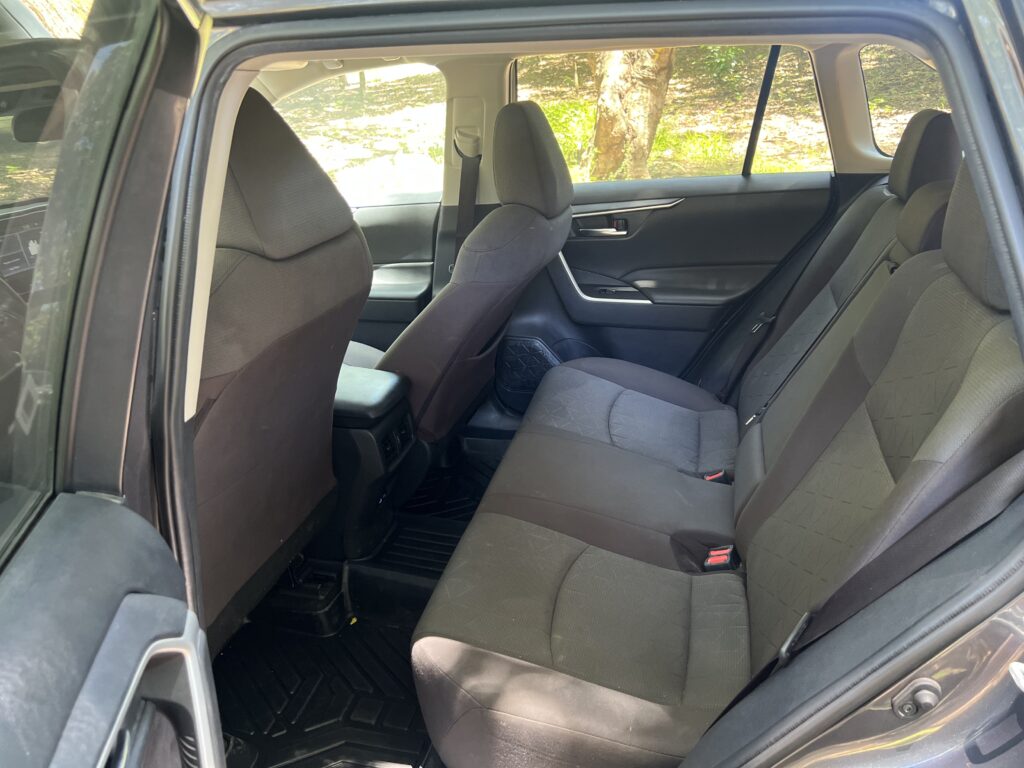 Toyota RAV4 XLE 2022