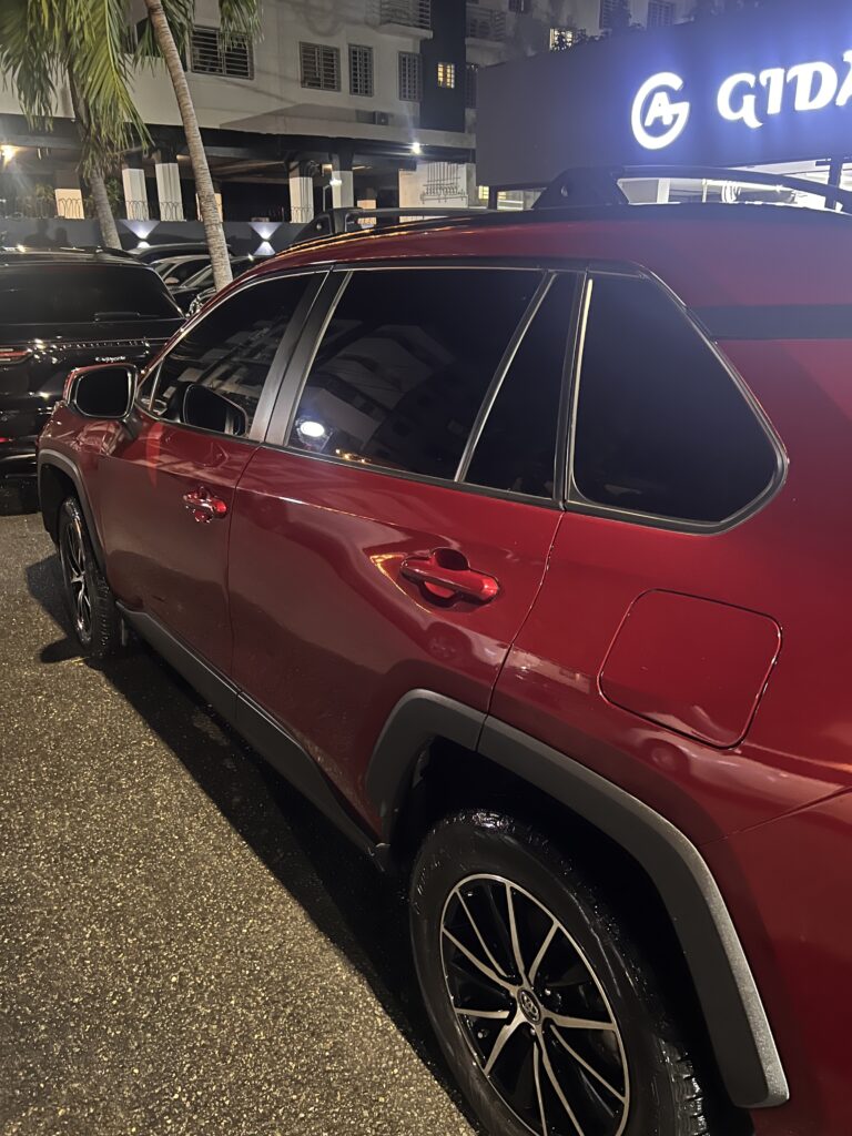 Toyota RAV4 LE 2020