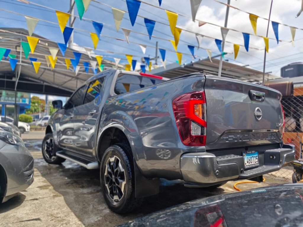 Nissan Frontier PRO-4X 2023