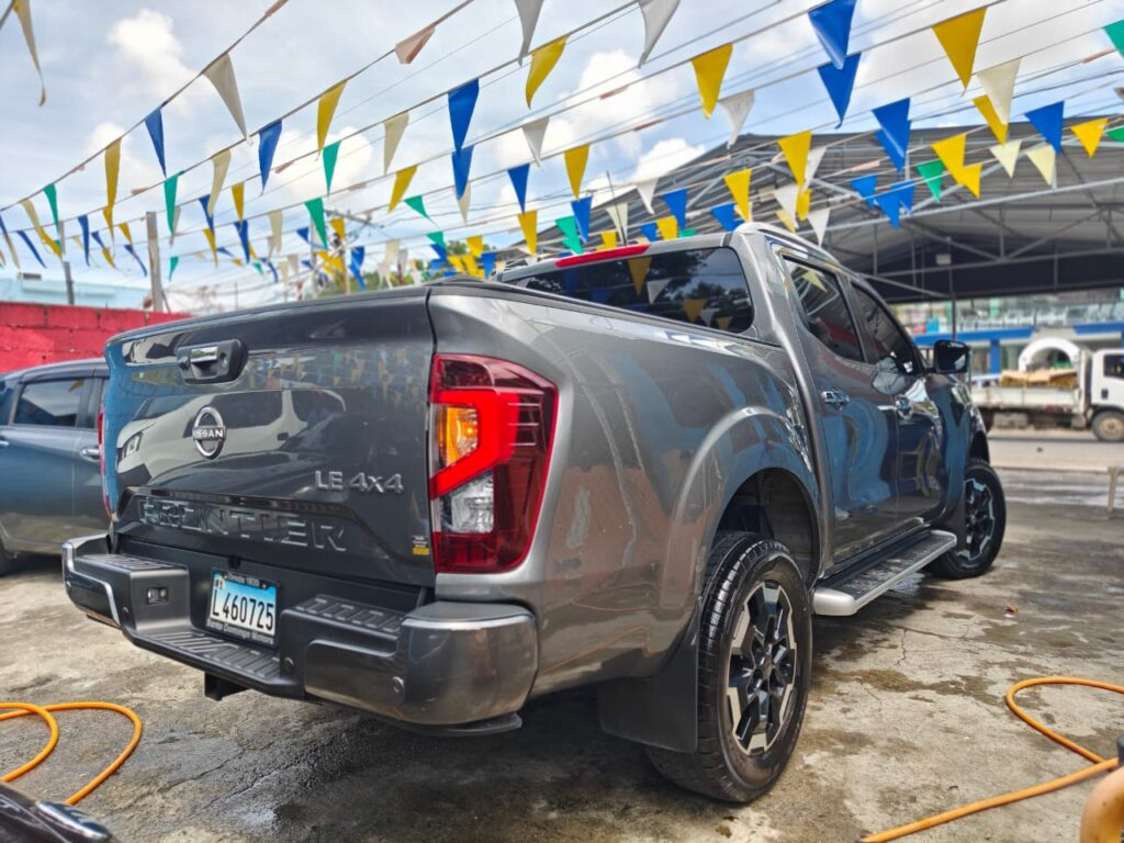 Nissan Frontier PRO-4X 2023