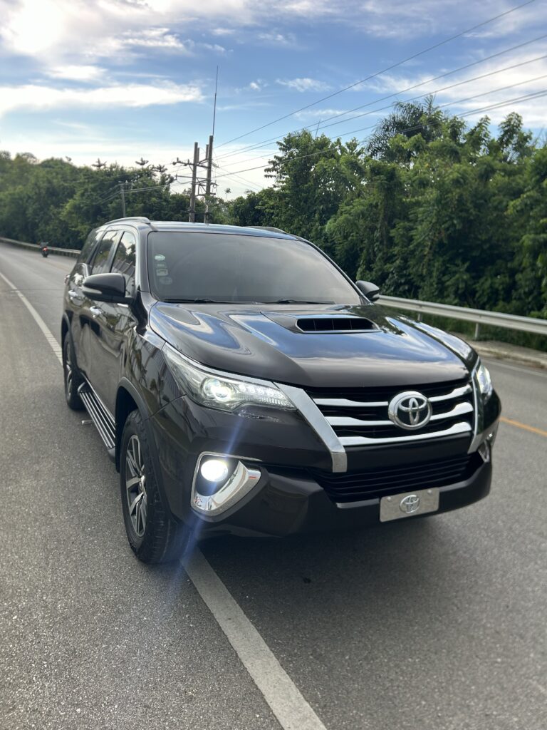 Toyota Fortuner SRV 2017