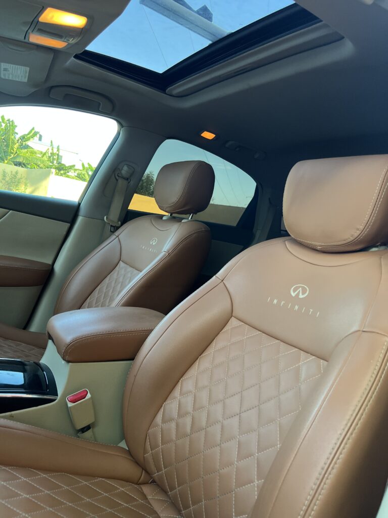 Infiniti QX70 2010