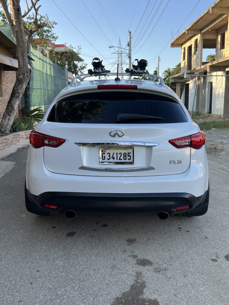 Infiniti QX70 2010