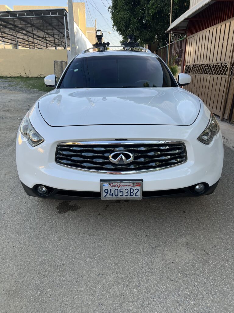 Infiniti QX70 2010