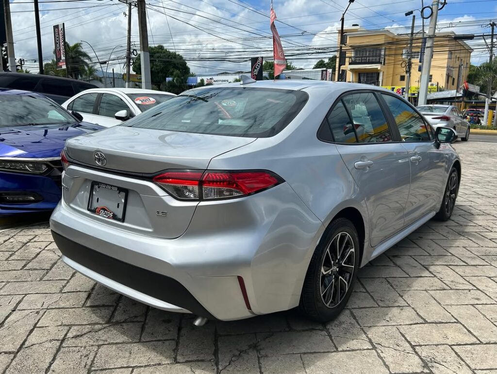 Toyota Corolla LE 2020