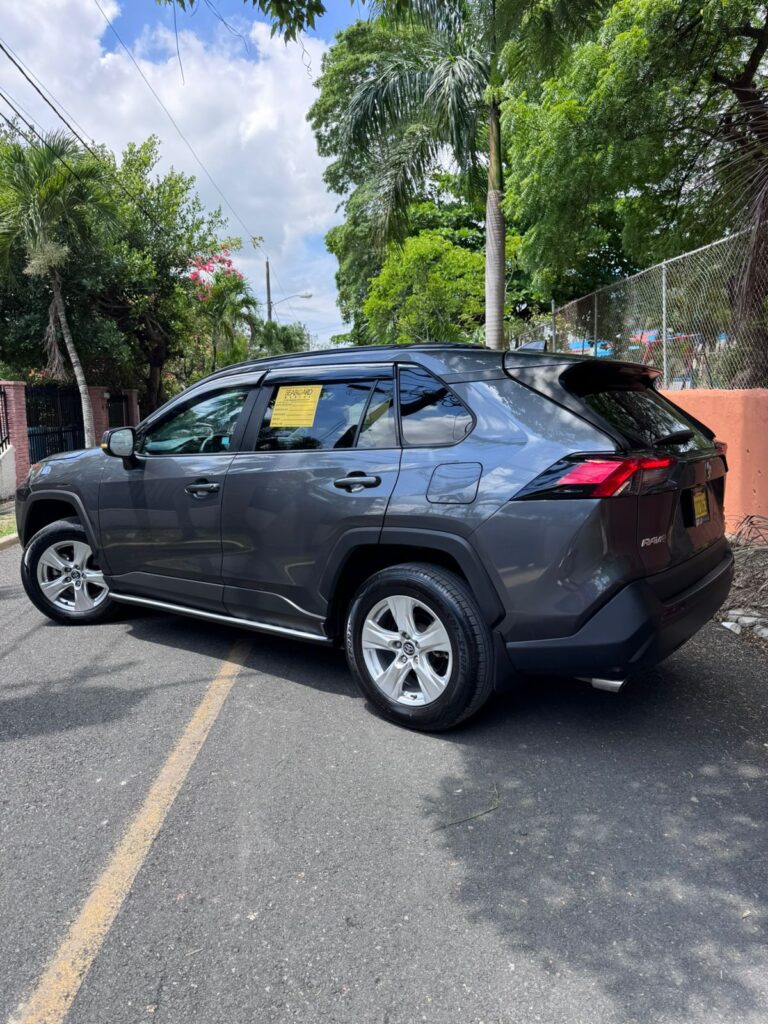Toyota RAV4 2021