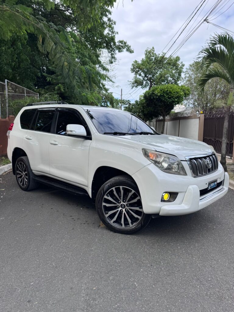 Toyota Land Cruiser Prado 2011