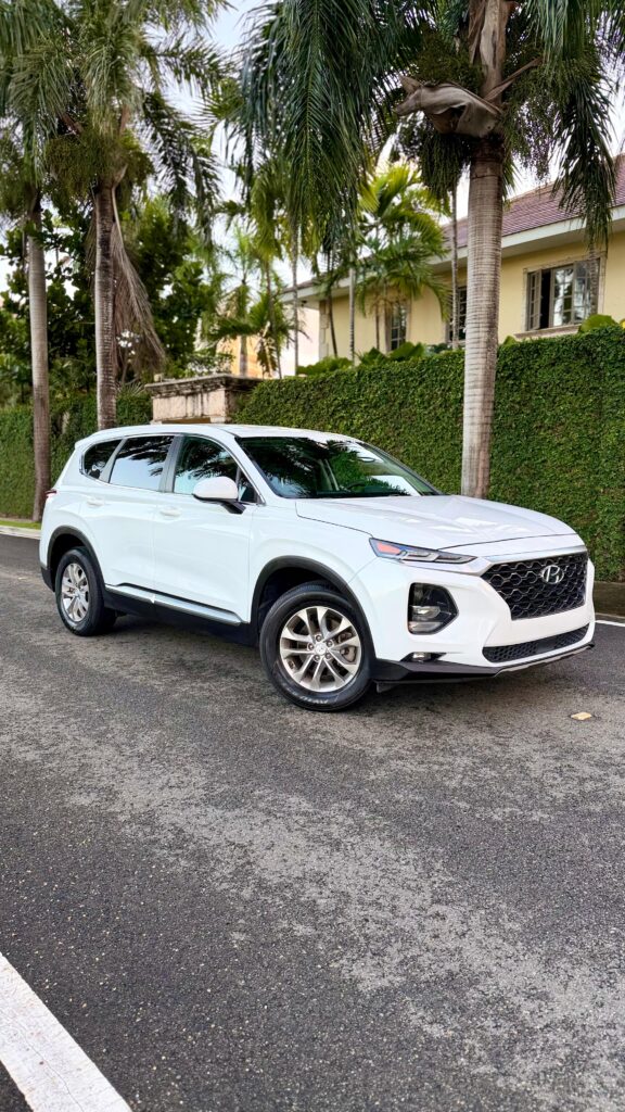 Hyundai Santa Fe SE 2020